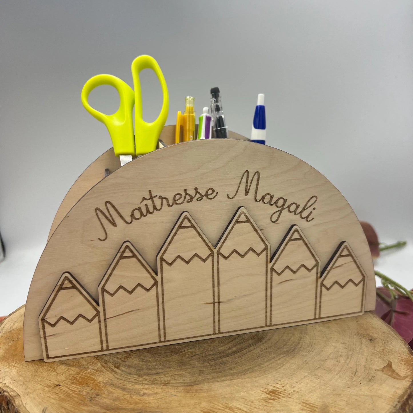 Pot à crayons en bois