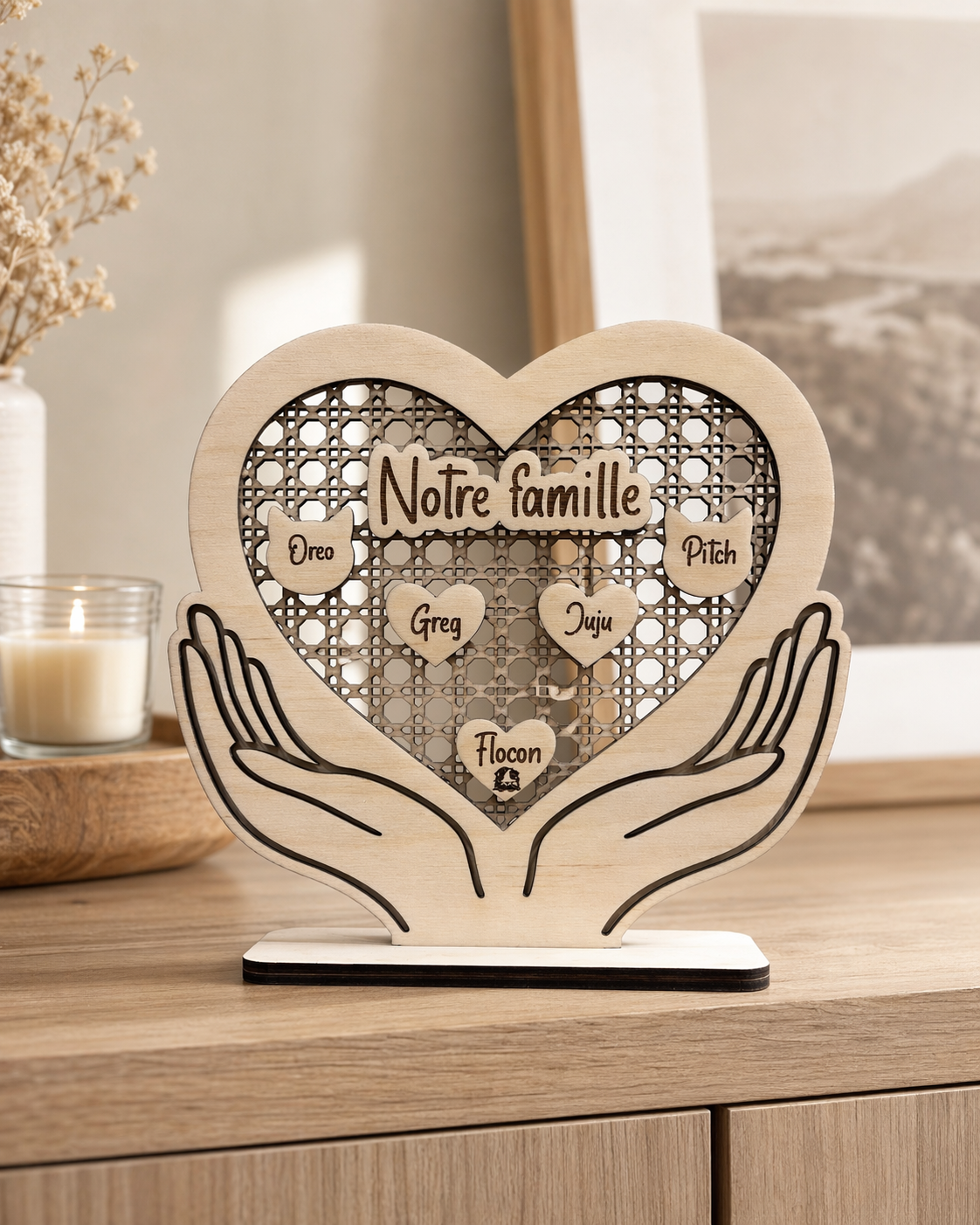 Cadre mains et coeurs en bois