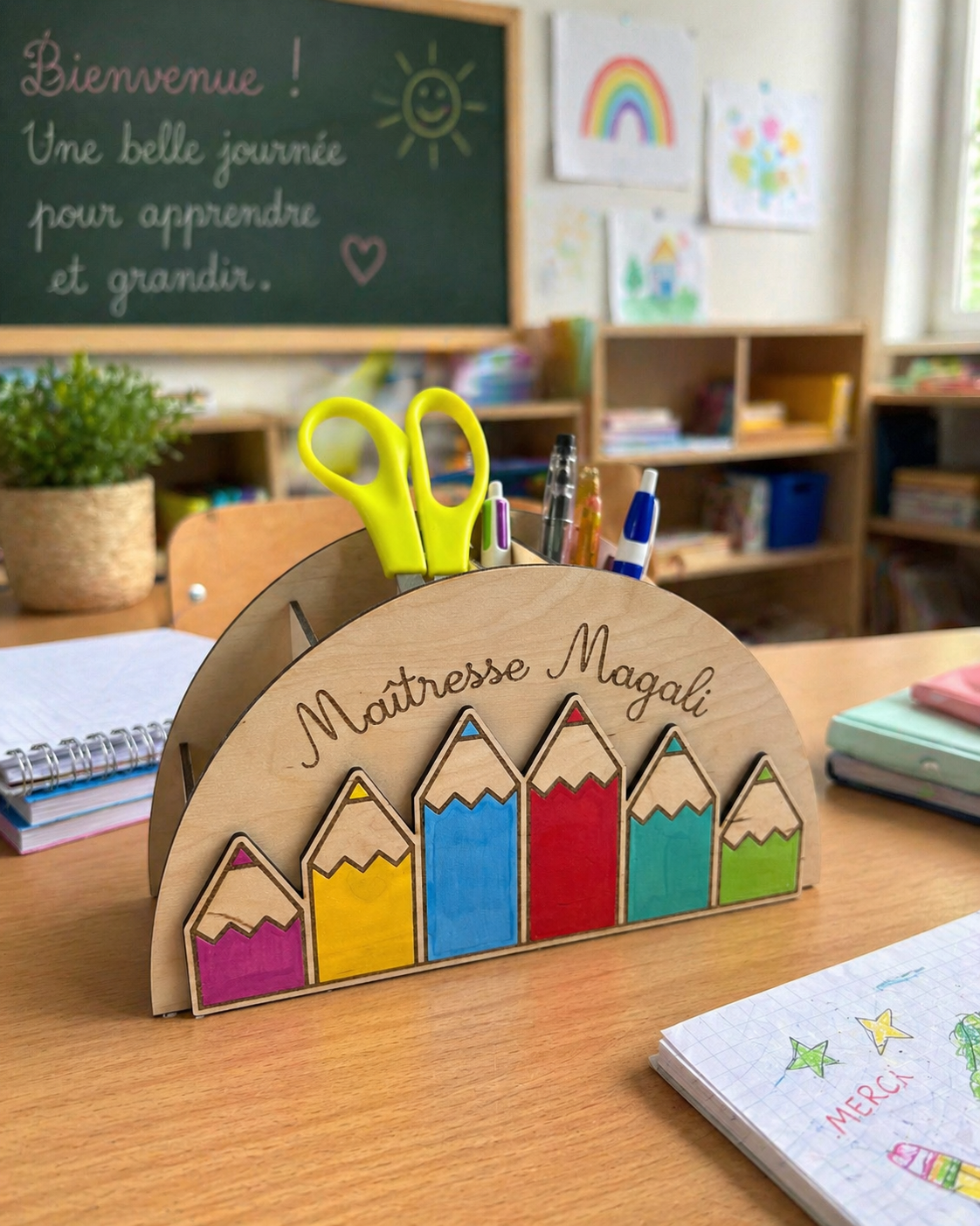 Pot à crayons personnalisé pour maîtresse