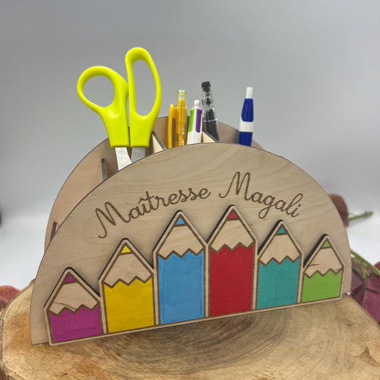 Pot à crayons en bois
